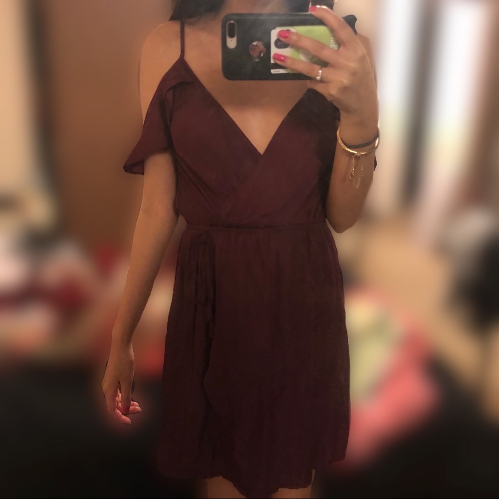 Berry surplice cold shoulder dress | CR